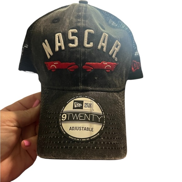 NASCAR Trucker Mesh Back Adjustable Hat, New Era NWT - Picture 5 of 6